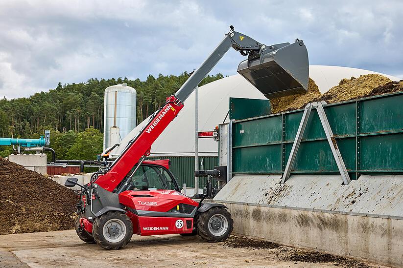 Weidemann telehandler T6025 in application, Automatic shovel return function and vibration function