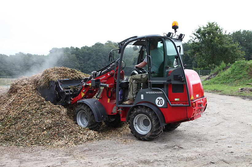 Weidemann Hoftrac 1280 im Einsatz