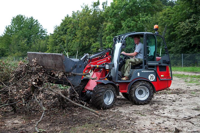 Weidemann Hoftrac 1280 im Einsatz