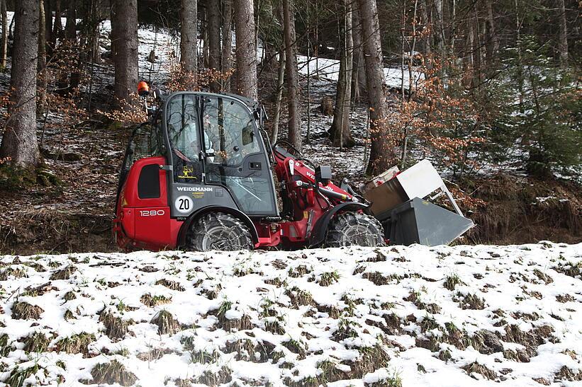 Weidemann Hoftrac 1280 im Einsatz