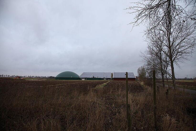 Landschaft mit Biogasanlage