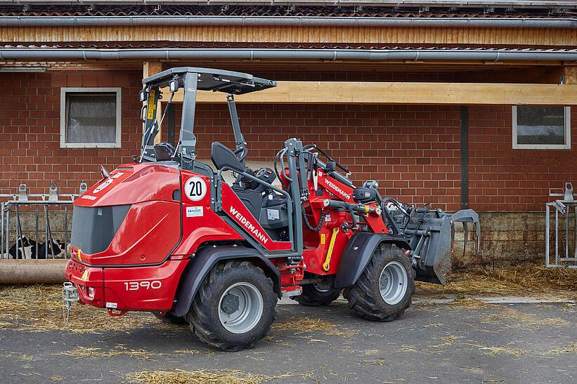 Weidemann Hoftrac 1390 overhead guard in use