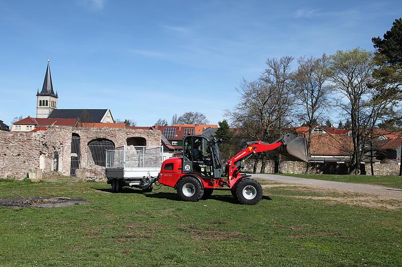 Weidemann wheel loader 3070 CX80 in use