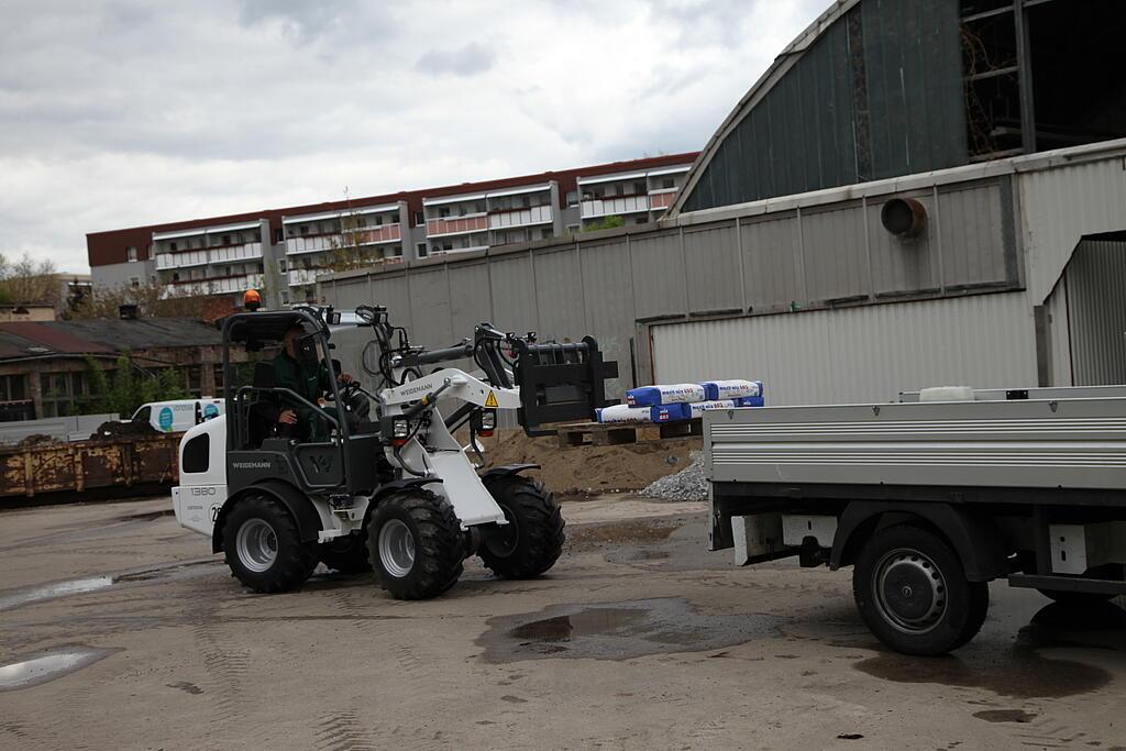 Weidemann Hoftrac 1380 im Einsatz