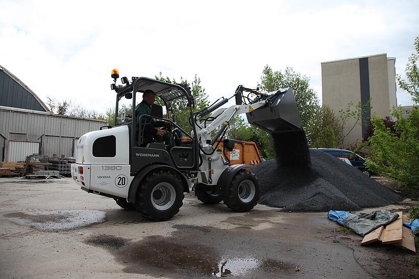 Weidemann Hoftrac 1380 im Einsatz