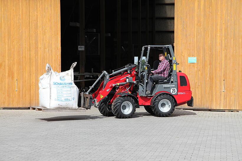 Weidemann Hoftrac 1250 im Einsatz