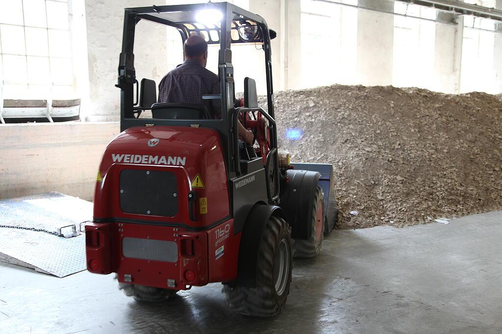 Weidemann 1160 eHoftrac käytössä