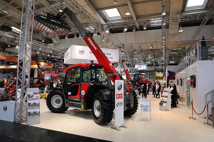 Weidemann Messestand Agritechnica 2023 mit Teleskoplader T7042