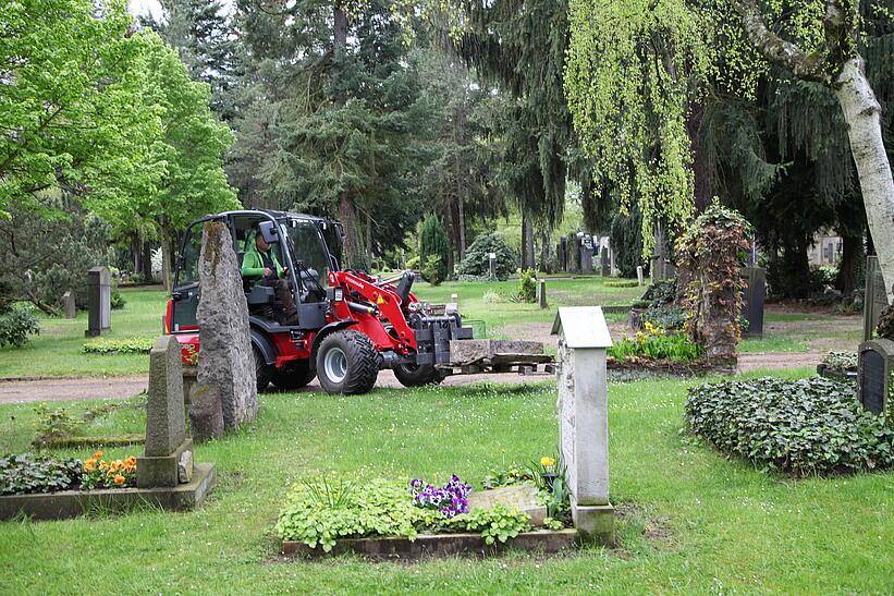 Weidemann wheel loader 2080 in use