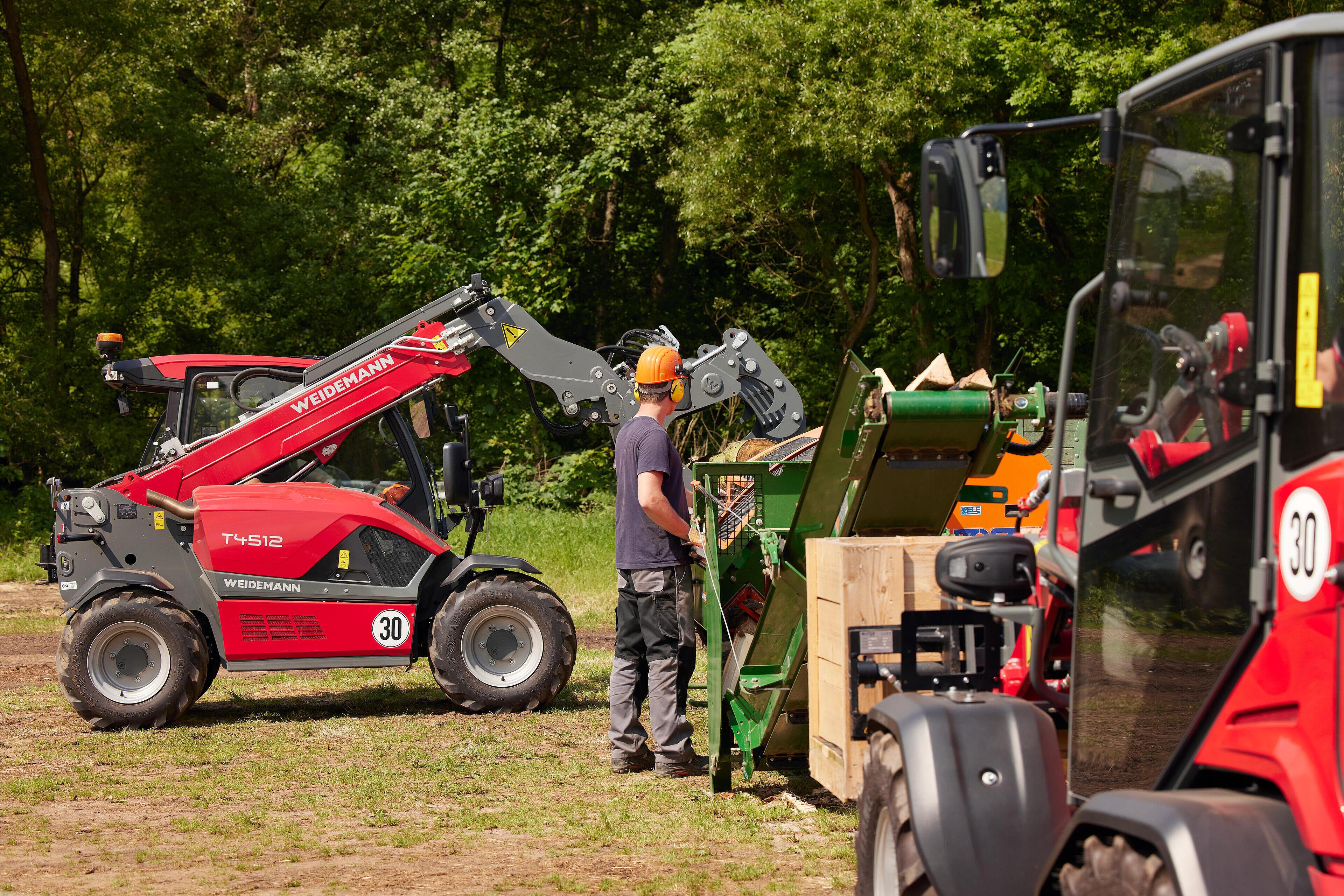 Weidemann T4512 teleszkópos rakodó használatban