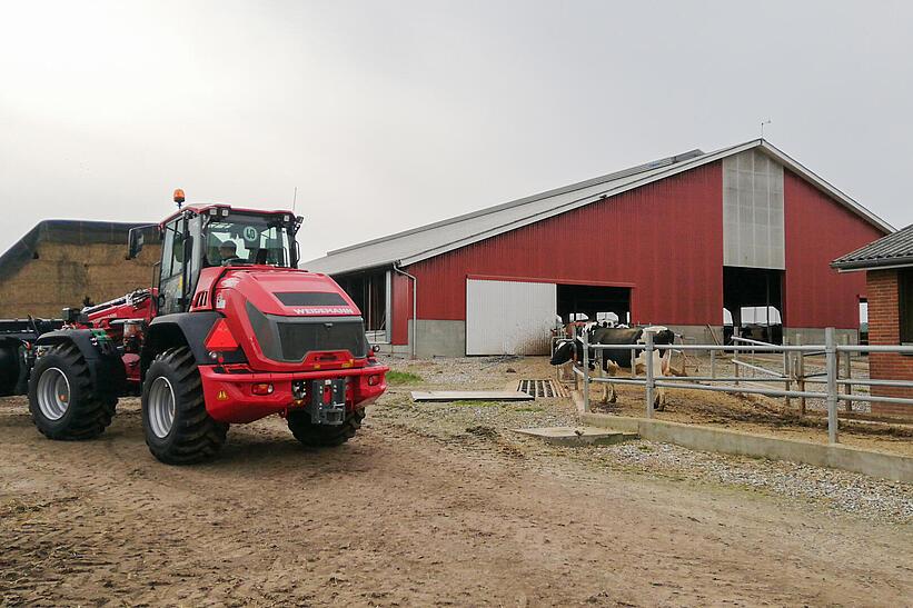 Weidemann Teleskopradlader 9580T im Einsatz auf einem landwirtschaftlichen Betrieb